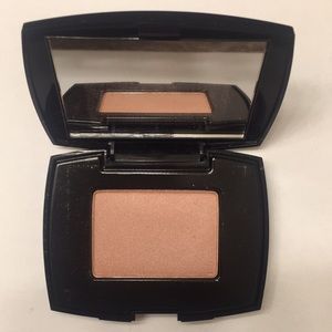 Powder blush